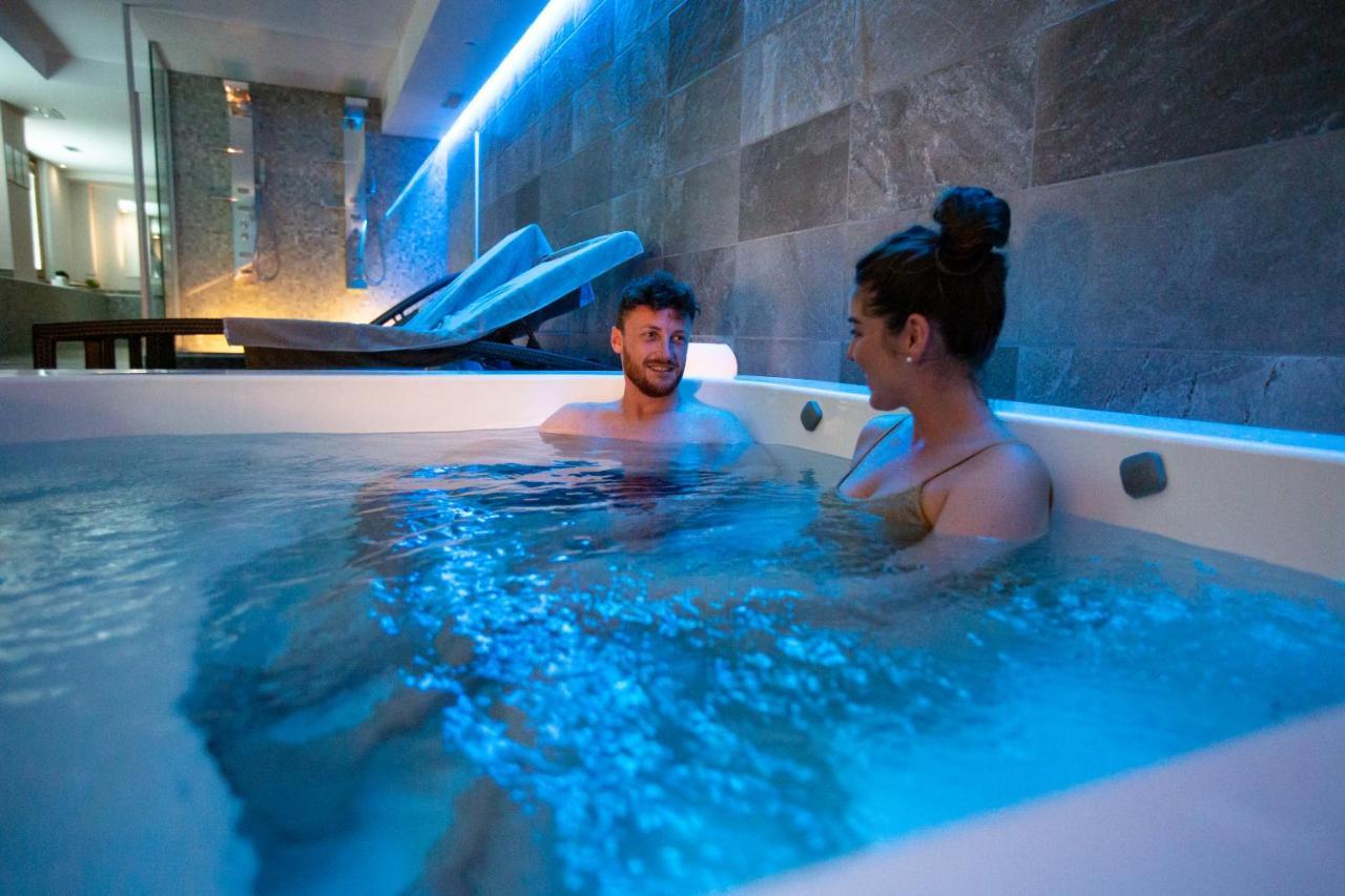 Wine Hotel Retici Balzi Poggiridenti エクステリア 写真