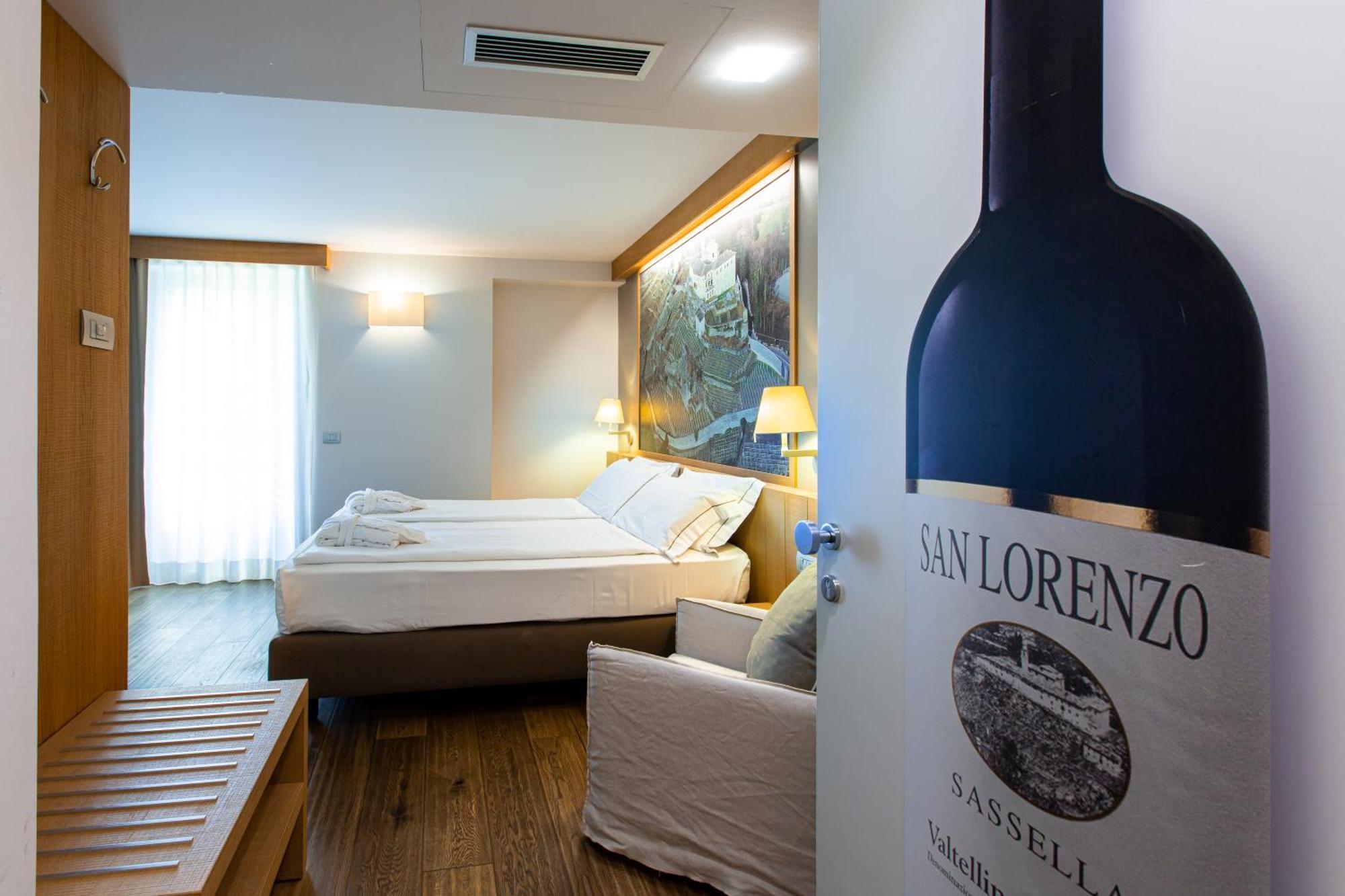 Wine Hotel Retici Balzi Poggiridenti エクステリア 写真