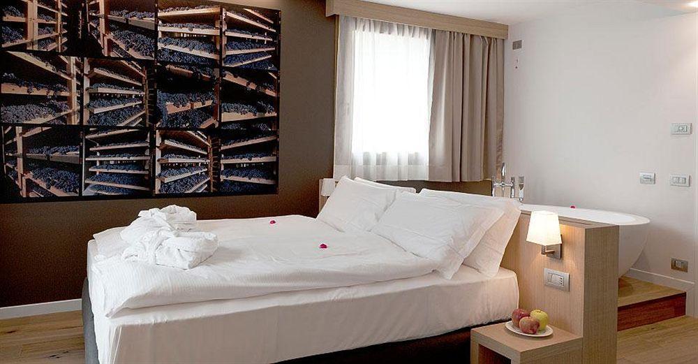 Wine Hotel Retici Balzi Poggiridenti エクステリア 写真