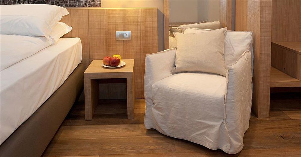 Wine Hotel Retici Balzi Poggiridenti エクステリア 写真