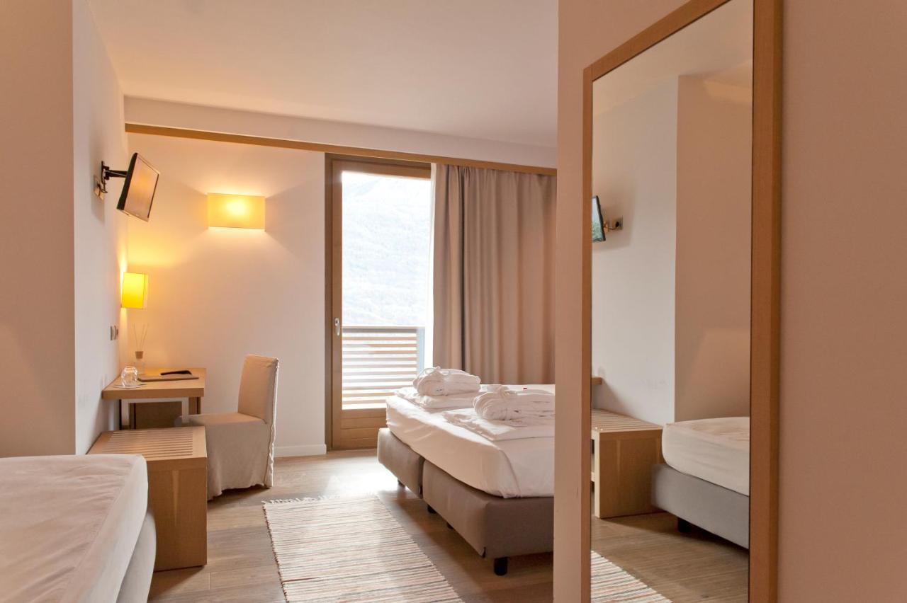 Wine Hotel Retici Balzi Poggiridenti エクステリア 写真